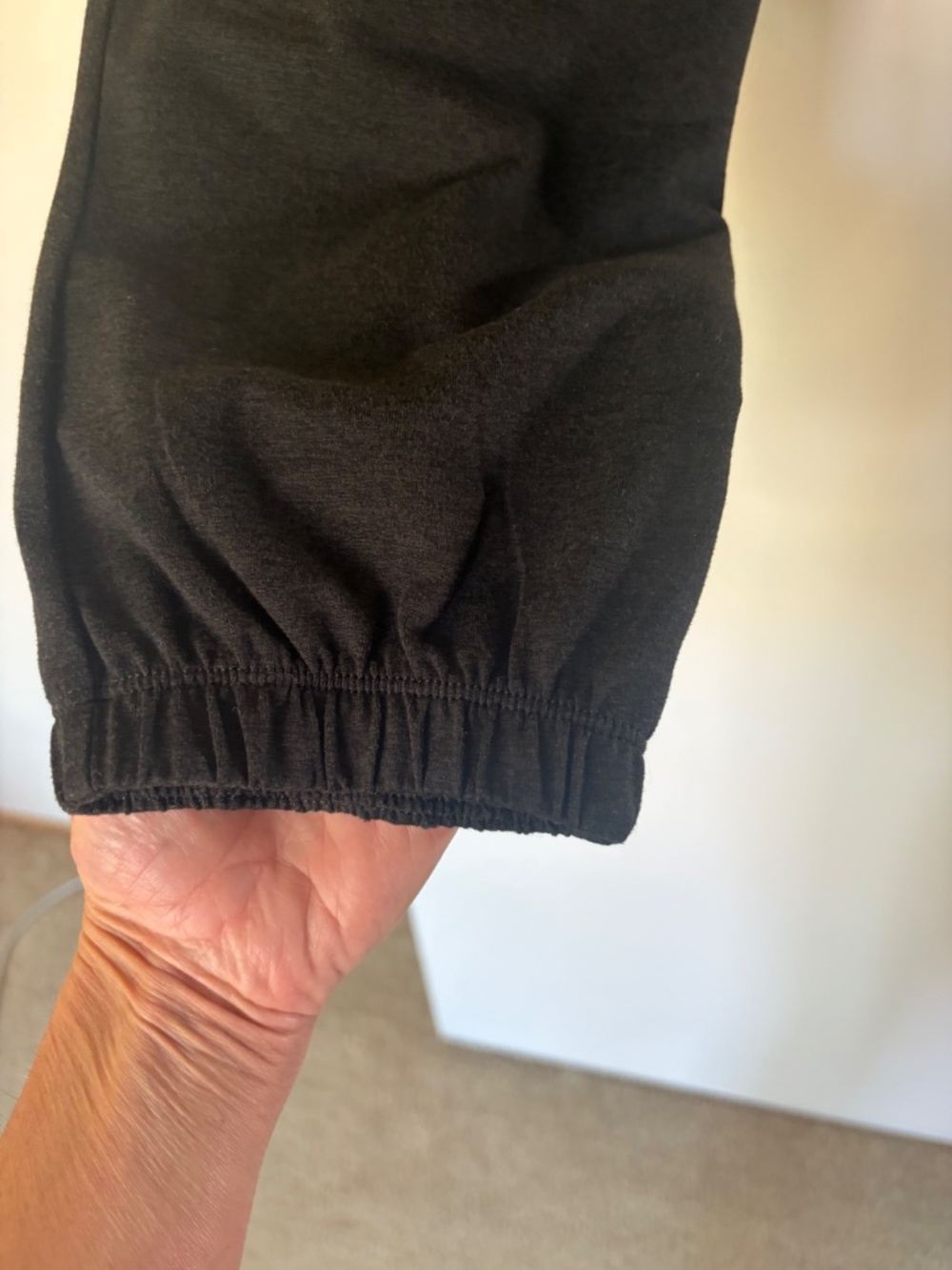 Vuori Women’s Cargo Jogger - Picture 6 of 11
